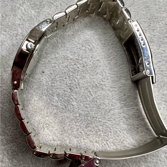 Womens Relic Wet Watch Blue Mother Of Pearl Design Water Resistant - Picture 6 of 6